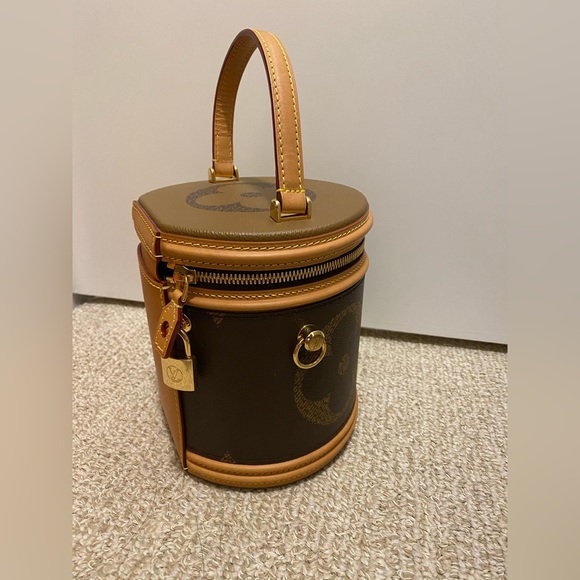 Louis Vuitton Reverse Giant Monogram Coated Canvas Cannes Gold Hardware Bag - Picture 10 of 11